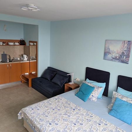 Guest House Chalakov 辛尼莫雷特 外观 照片